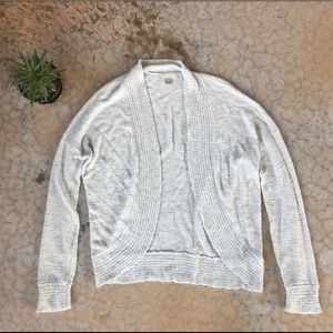 ⚡️⚡️3/$10 Banana Republic cozy grey cardigan